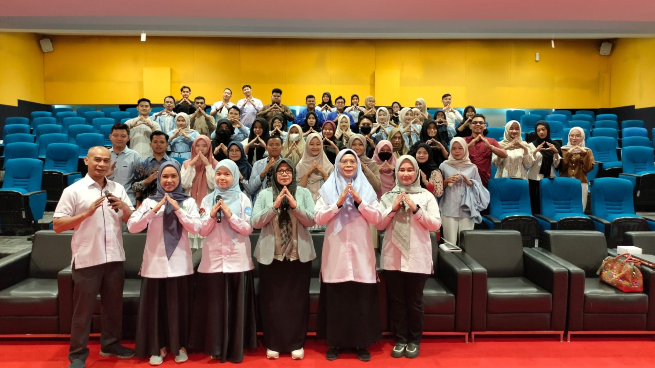 UIN Raden Fatah Selenggarakan Seminar Pembekalan Calon Alumni, Persiapan Strategis Sukses Mahasiswa Menuju Dunia Kerja UIN Raden Fatah Selenggarakan Seminar Pembekalan Calon Alumni, Persiapan Strategis Sukses Mahasiswa Menuju Dunia Kerja