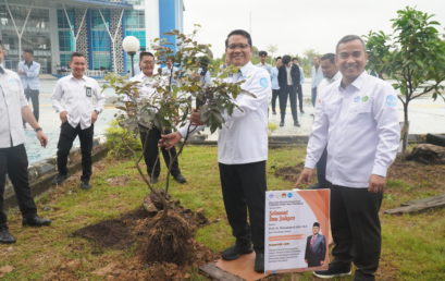 Dukung Program Penguatan Ekoteologi Kemenag, UIN Raden Fatah Palembang Laksanakan Kegiatan Penanaman Pohon