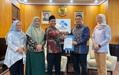 Panitia Penjaringan Serahkan Berkas Calon Pelaksana Akademik Perangkat Rektor Periode 2025-2029