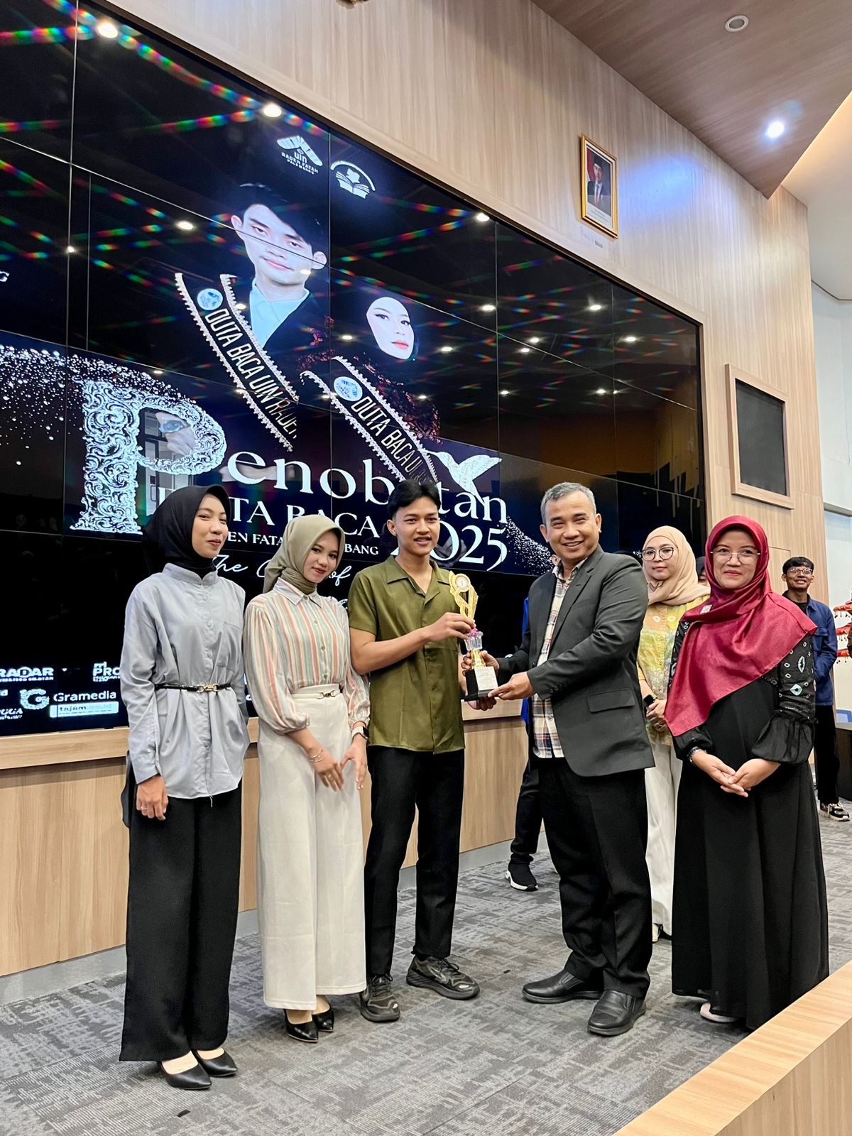 UPT Perpustakaan UIN Raden Fatah Palembang resmi lantik Agus Azar Ma’ Arif Umpuna Alam dan Putri Syarifah Az-Zahra sebagai Duta Baca 2025