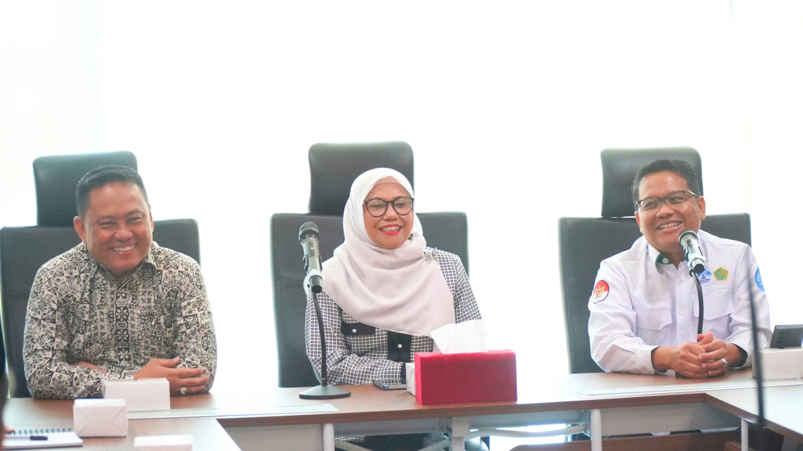 FEBI UIN Raden Fatah Palembang Laksanakan Asesmen Lapangan Akreditasi Prodi S1 dan S2 Ekonomi Syariah