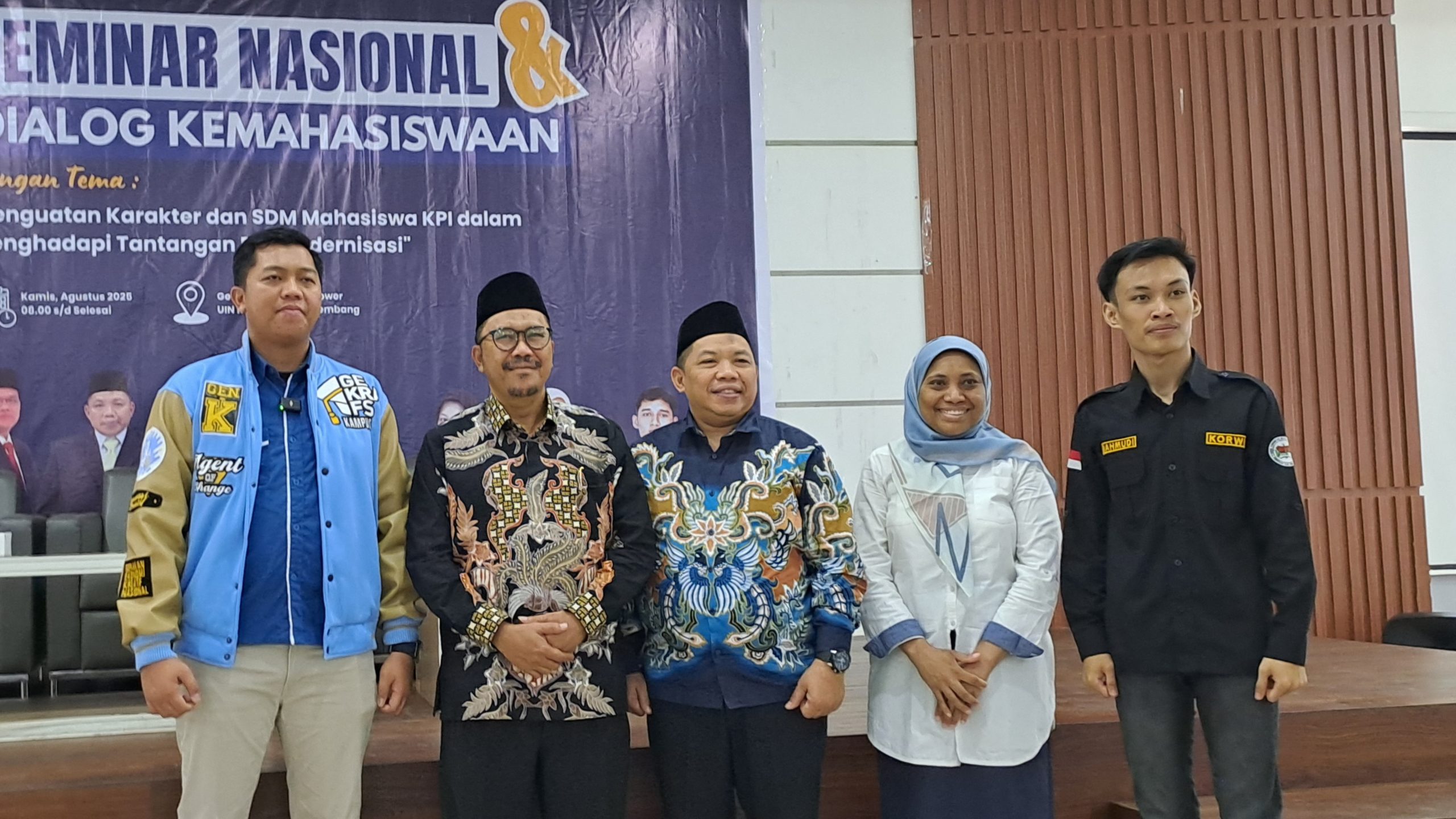 Seminar Nasional dan Dialog Kemahasiswaan Forkomnas KPI Wilayah IV Sumatera: Penguatan Karakter Mahasiswa di Era Digital